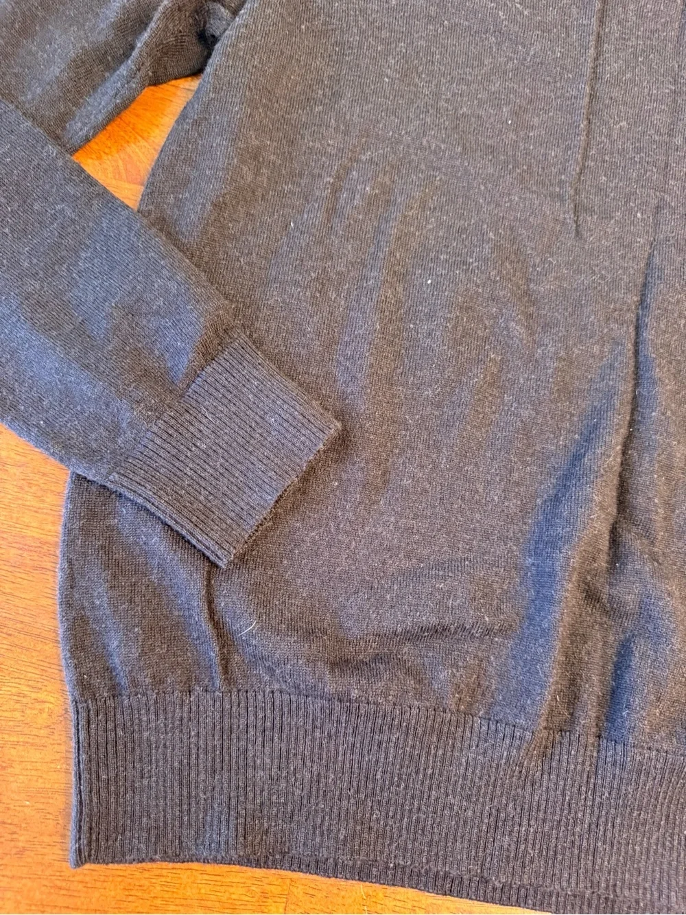 Banana Republic Charcoal brown Extra Fine Merino Wool V-Neck Sweater L 100% wool